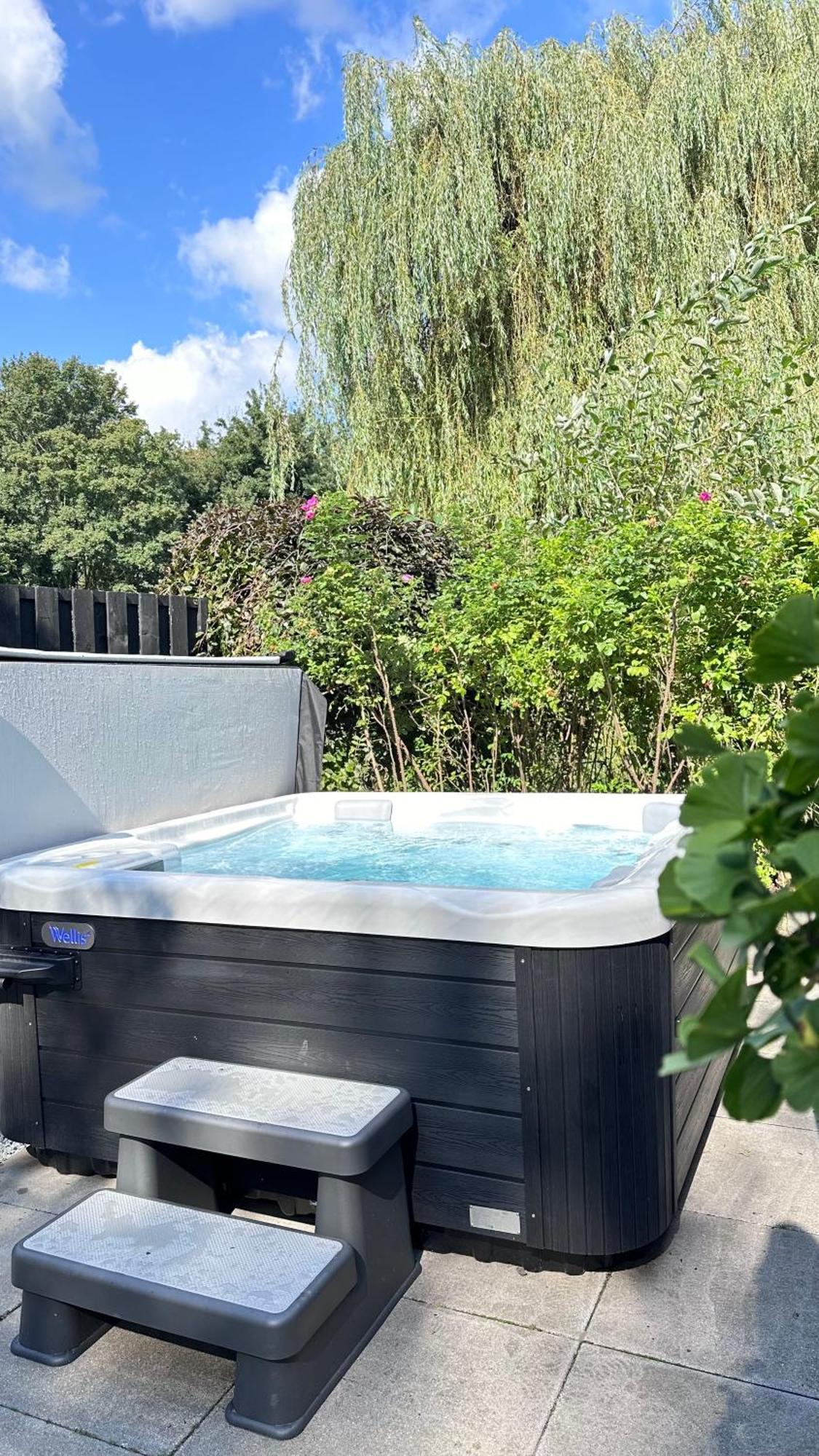 登博斯De Luxe Bed &Wellness别墅 外观 照片